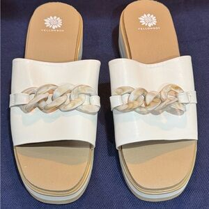 Yellow Box White Slide Sandals with Marbled Chain Accent